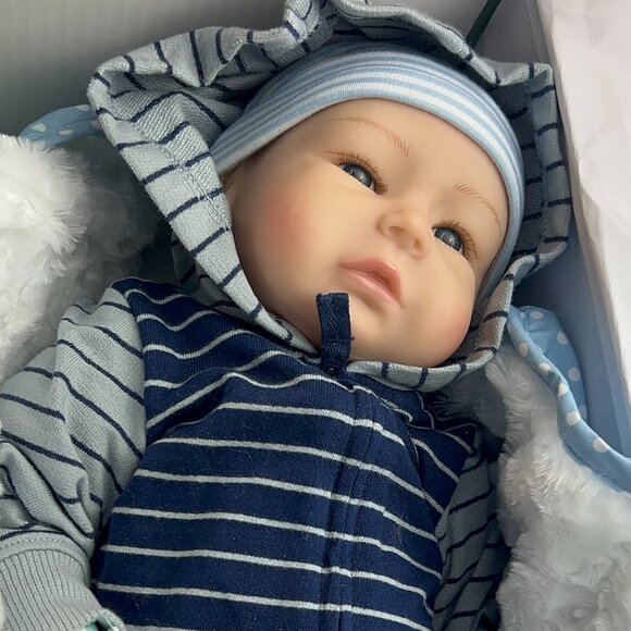 Paradise Galleries Baby Bundles: All the Ladies Love Me Collectors Doll - Picture 5 of 7